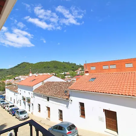 Entre Gruta Y Teatro I By Sierra Viva * ארקנה